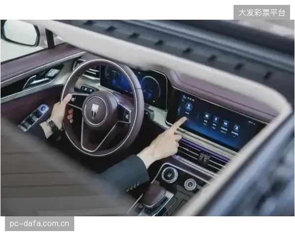 新材料将引爆性能革命：碳纤维一体成型船体将大幅优化USV的流体动力学，进一步提升推力对齐效率